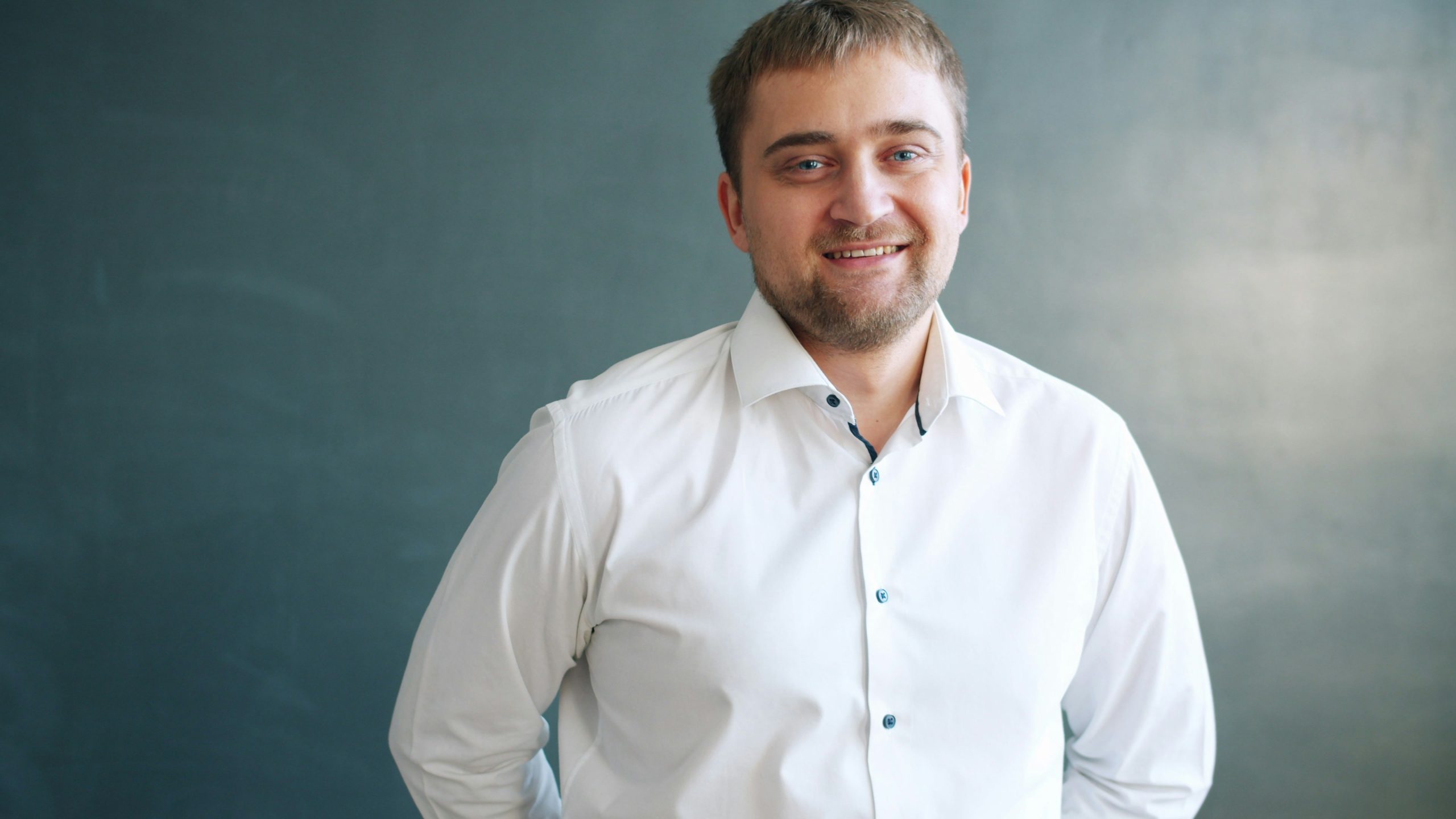 vitaly-gariev-nHGitjeGUfM-unsplash